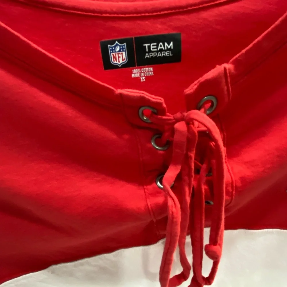 🏈 Women’s Licensed Buffalo Bills Top - XS ❤️💙 - Picture 4 of 5